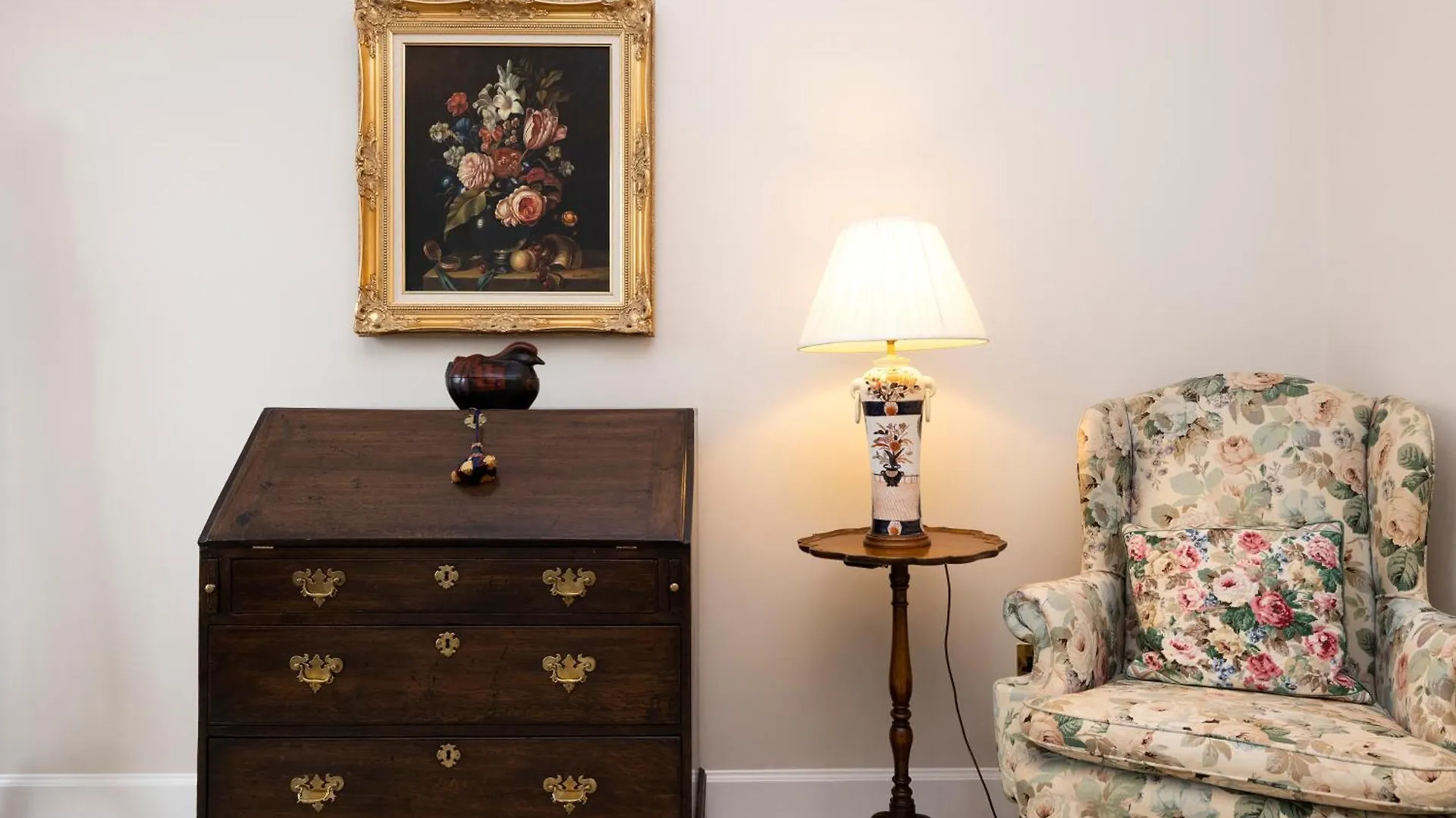 Deluxe 3-Bedroom Apartment On Princes Street Overlooking Edinburgh Castle